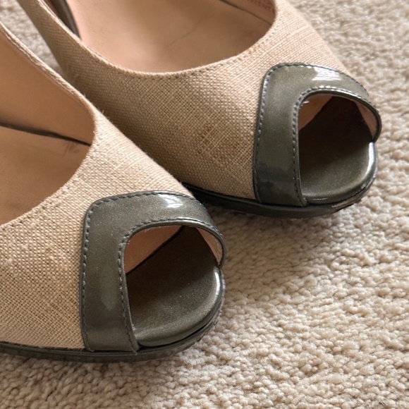 Cole Haan Nike Air Spectator Two Tone Peep Toe Platform Pumps - Size 7B - Picture 11 of 12